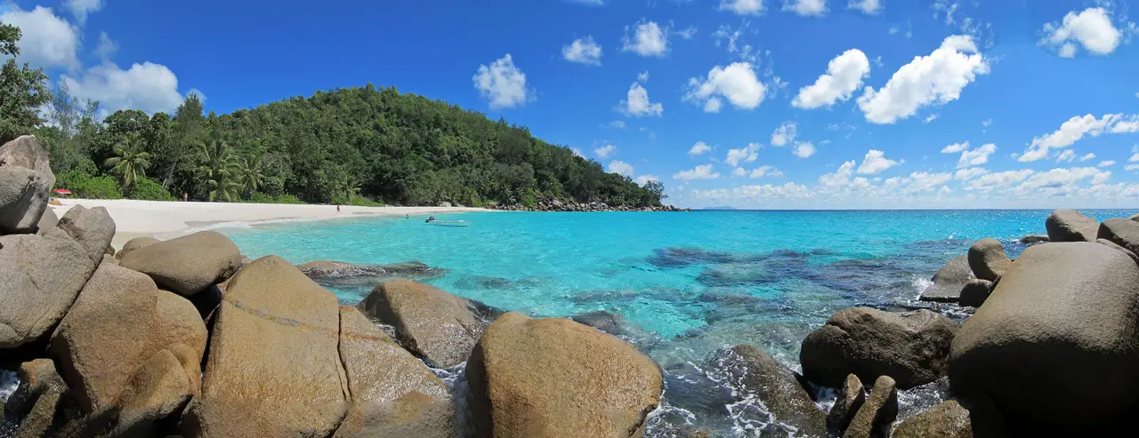 Anse Georgette a Praslin, la spiaggia accanto al Constance Lemuria